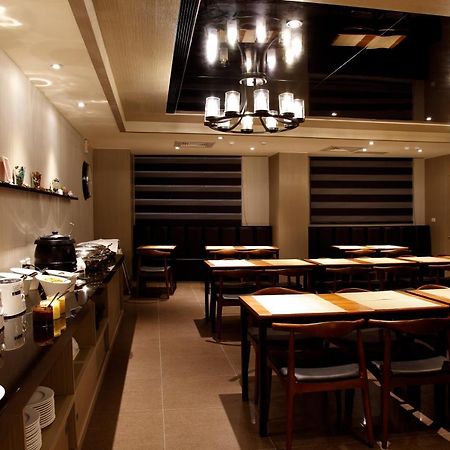 Grace Hotel Taipei Bagian luar foto