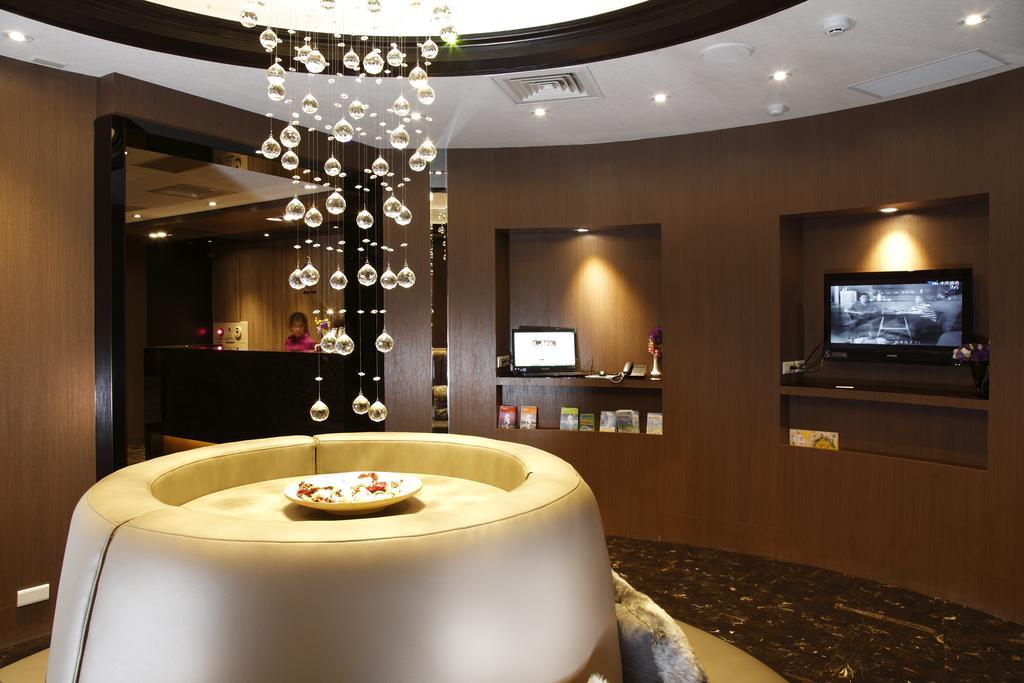 Grace Hotel Taipei Bagian luar foto