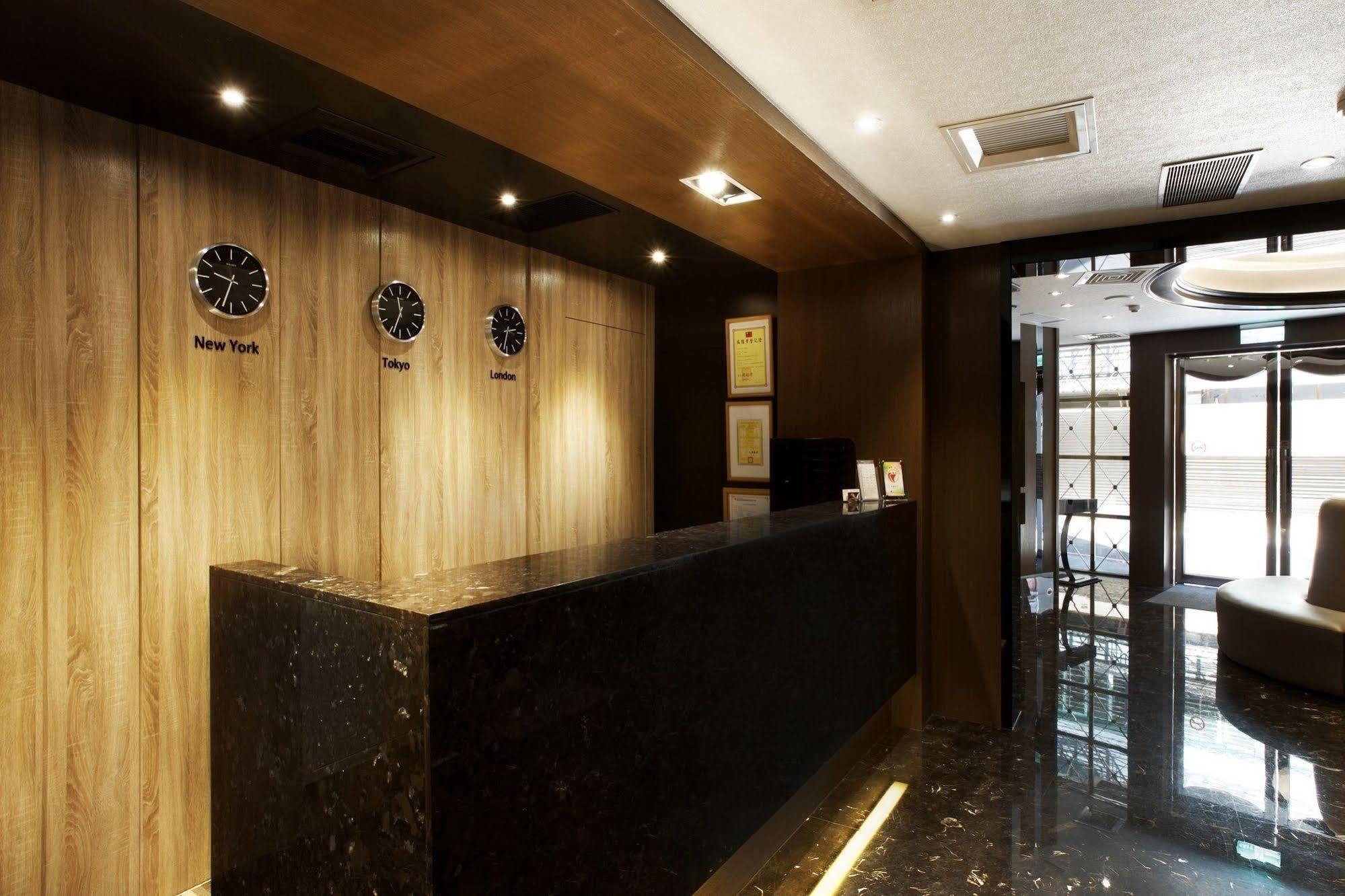 Grace Hotel Taipei Bagian luar foto