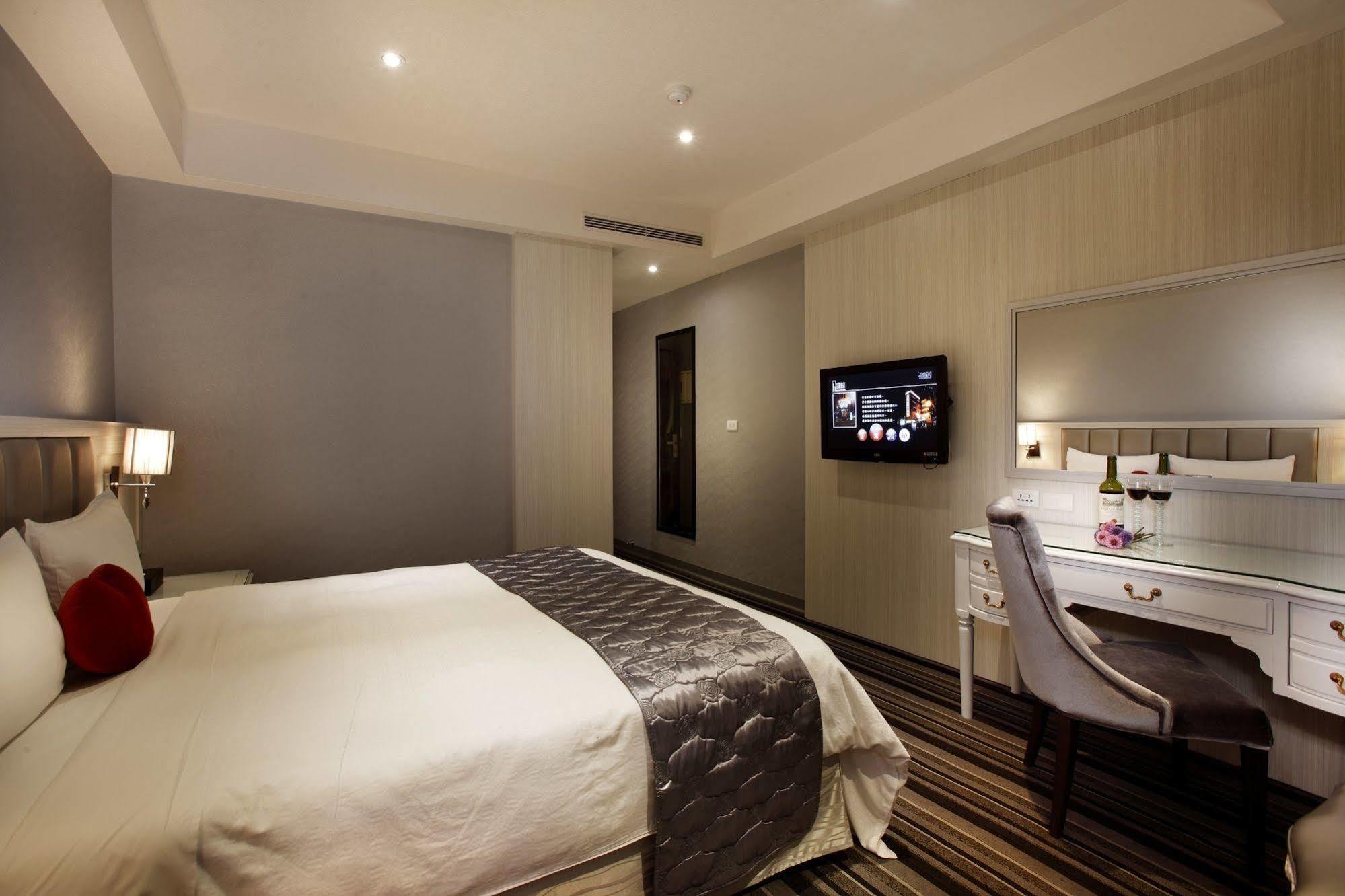 Grace Hotel Taipei Bagian luar foto